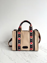Cargar imagen en el visor de la galería, Lefranco Tote Bag CHICA beige con cinta corazones