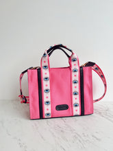 Cargar imagen en el visor de la galería, Lefranco Tote Bag CHICA rosa con cinta ojitos rosa
