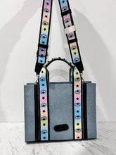 Cargar imagen en el visor de la galería, Lefranco Tote bag CHICA mezclilla glitter/ ojitos
