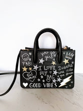 Cargar imagen en el visor de la galería, Stella bag negra grafiti
