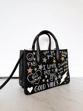 Cargar imagen en el visor de la galería, Stella bag negra grafiti

